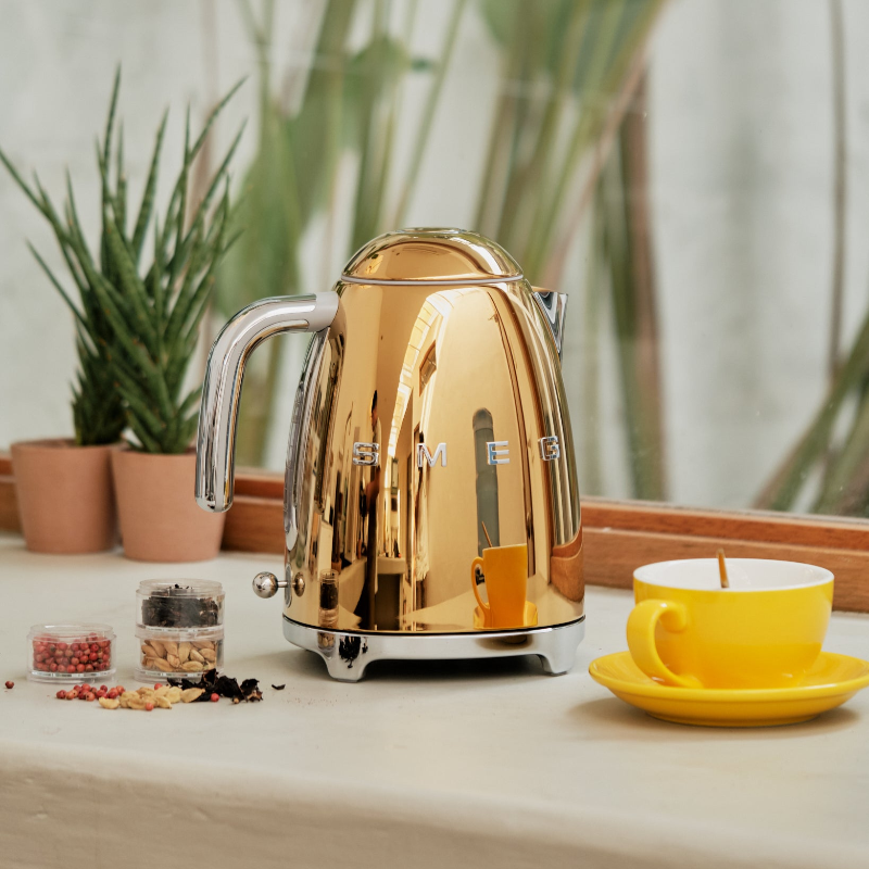 SMEG gold kettle with yellow coffee cup
