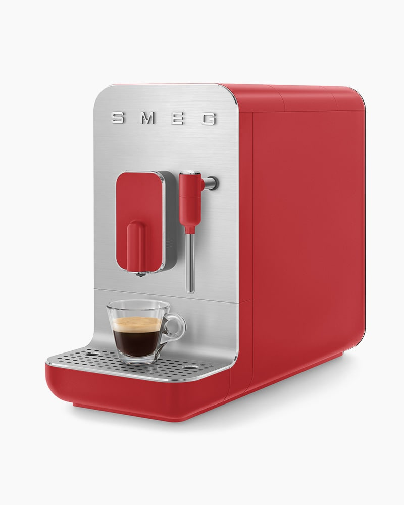 BCC02RDMEU | Bean to Cup Coffee Machine with Steam Wand, Red