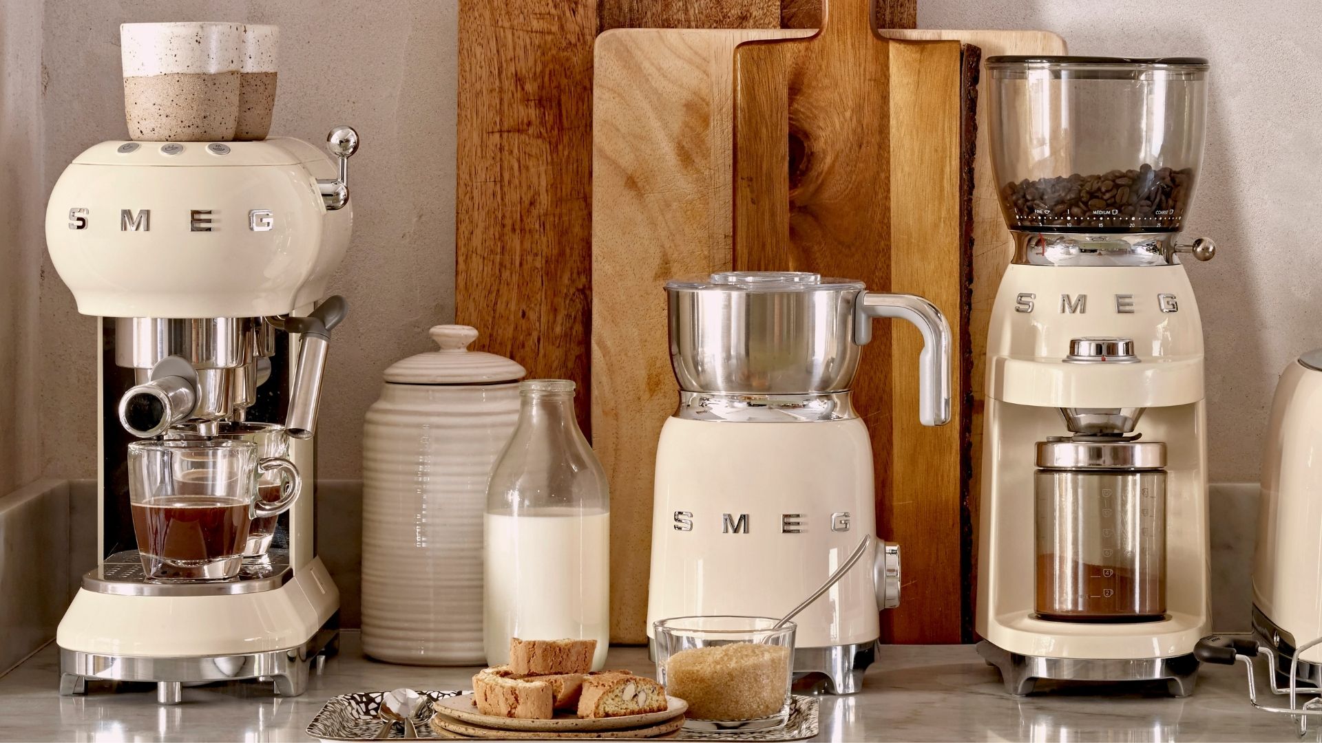 Smeg Milk Frother  Milk frother, Coffee preparation, Filter coffee machine